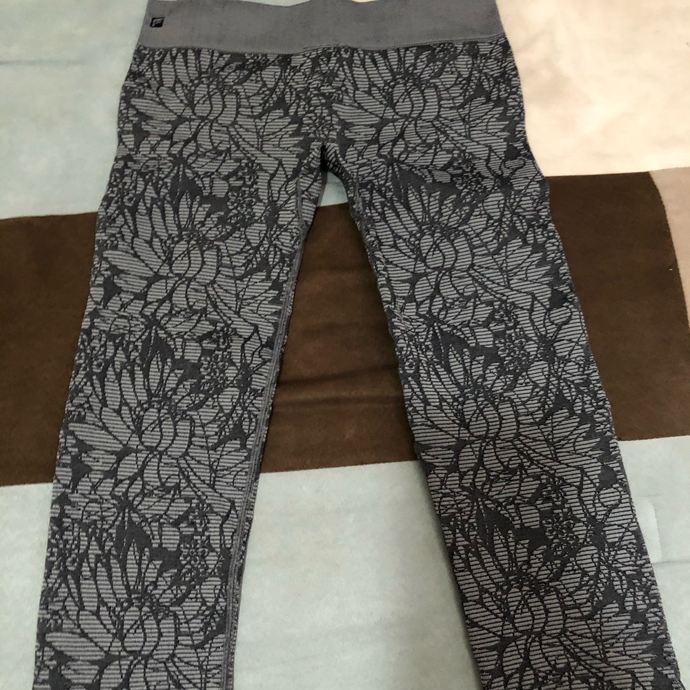 Fabletics - Picture 4 of 4